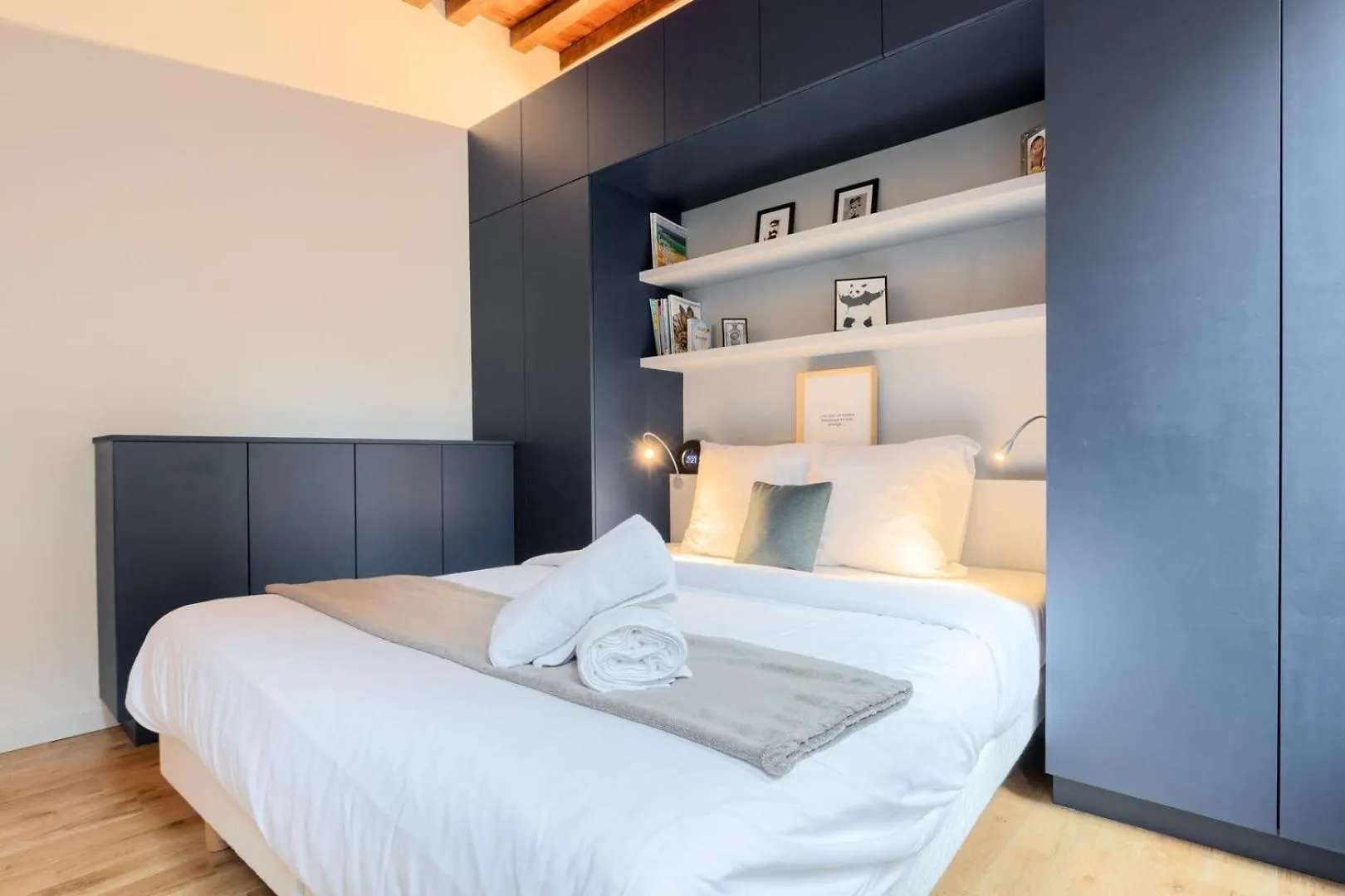 Old Lille Apartment With Cachet Parking