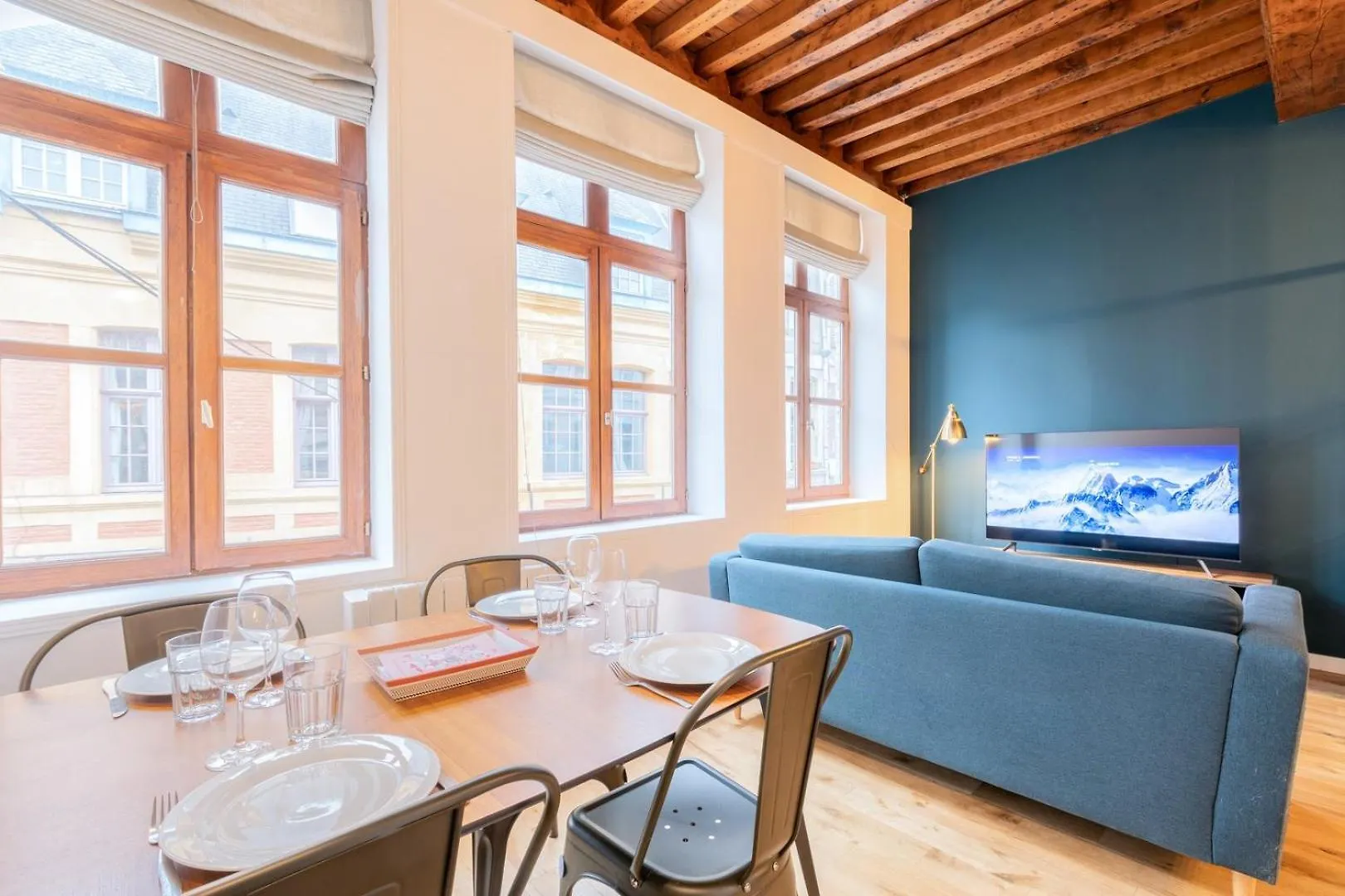 Old Lille Apartment With Cachet Parking France