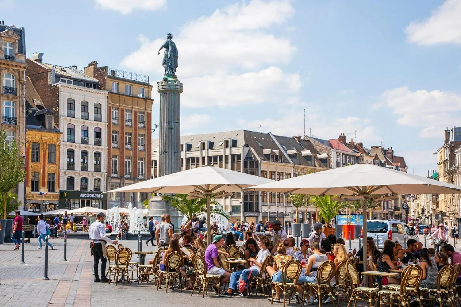 Old Lille Apartment With Cachet Parking
